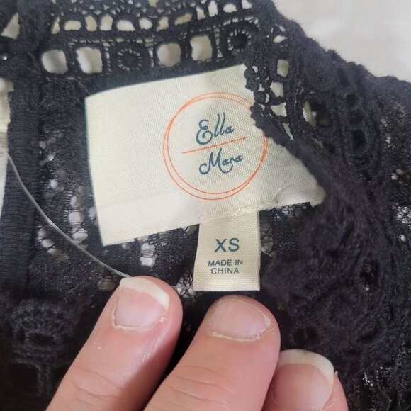 Ella Moss Lace Accent Black Short-Sleeve Blouse Keyhole Back Size XS - Picture 2 of 5